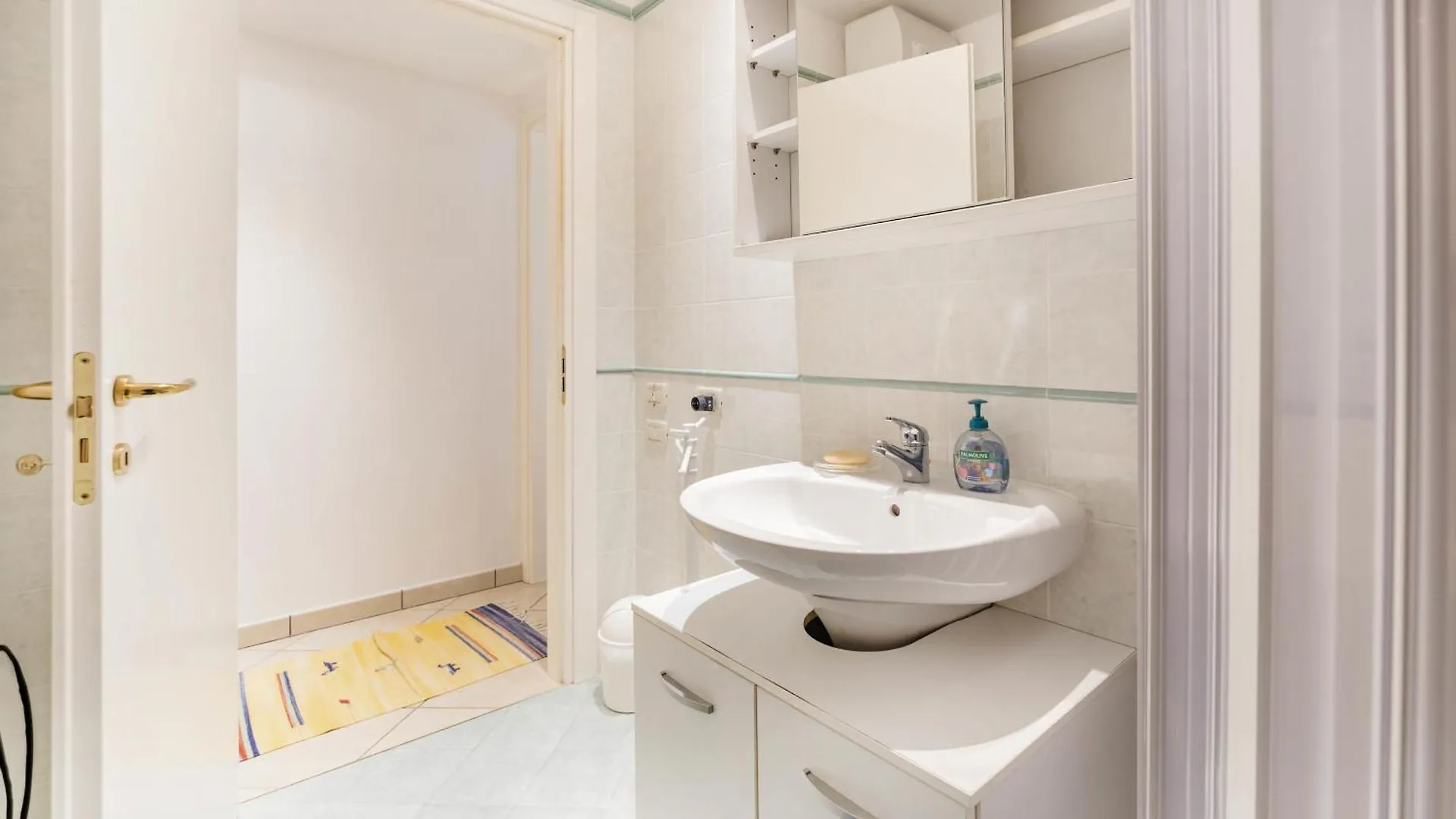 Casa Manuela Euroresidence Garda Garda  0*, Garda (Verona) Italy