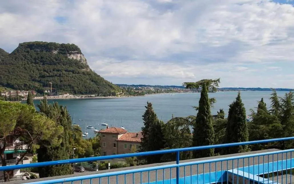 Casa Manuela Euroresidence Garda Garda